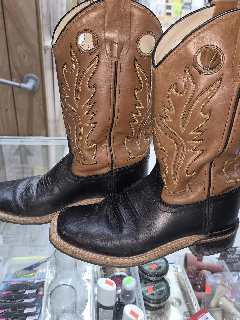 Classic Two-Tone Leather Cowboy Boots - Black & Tan